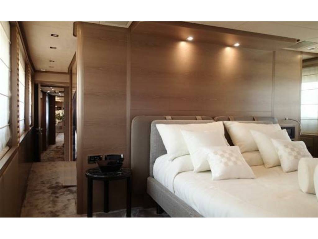 Benetti 105 tradition