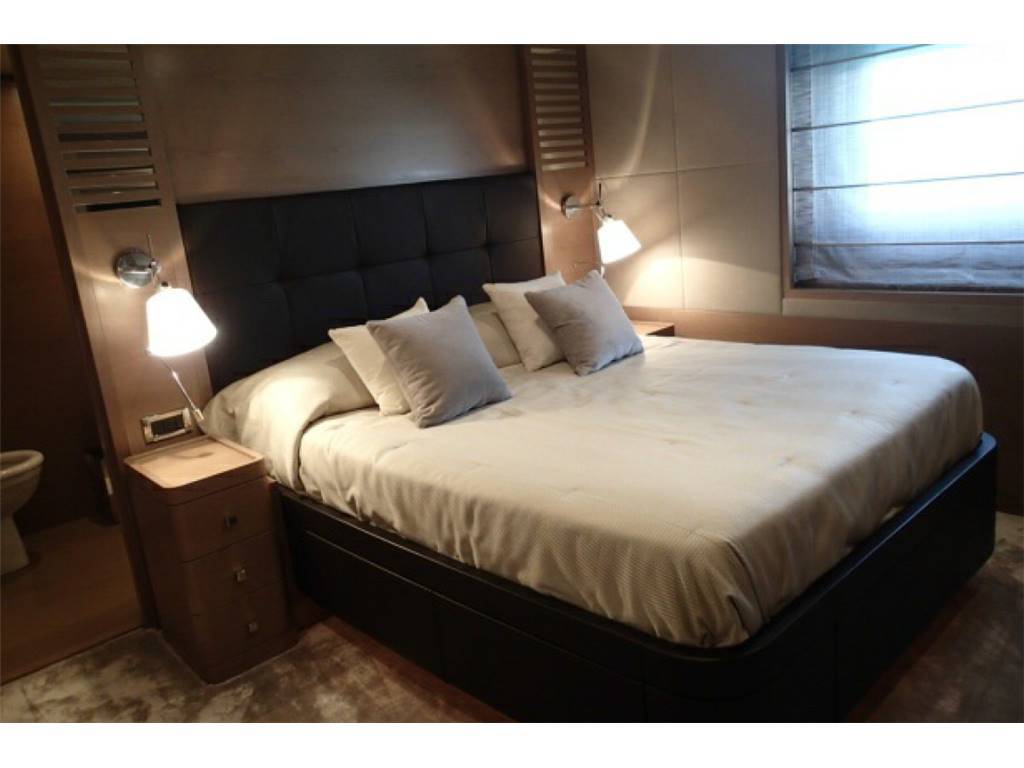 Benetti 105 tradition