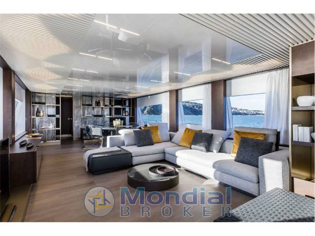 Ferretti 850