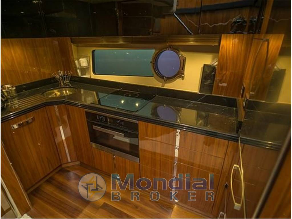Sunseeker 68 sport yacht