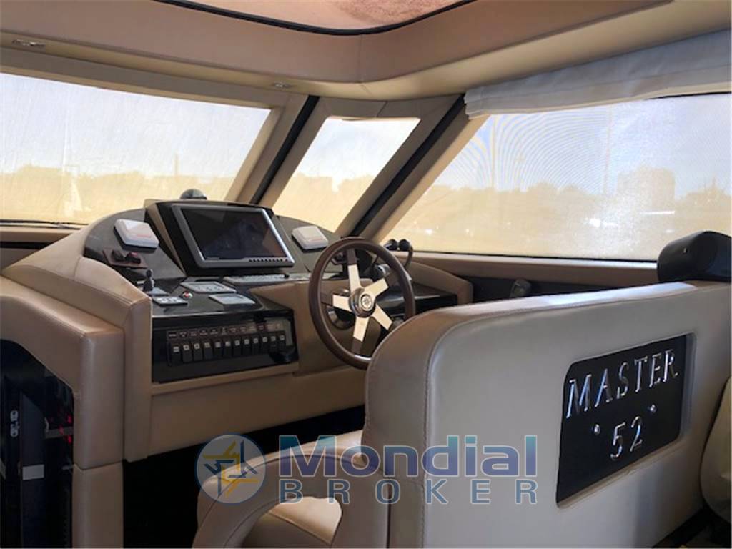 Master yacht Master 52