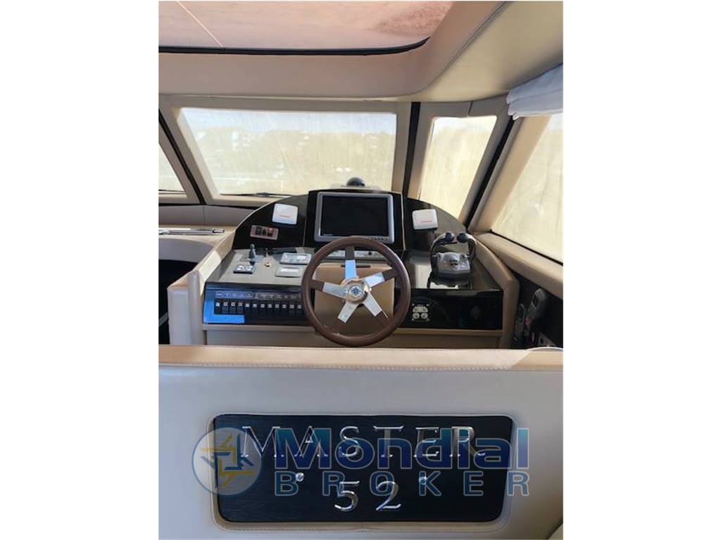 Master yacht Master 52