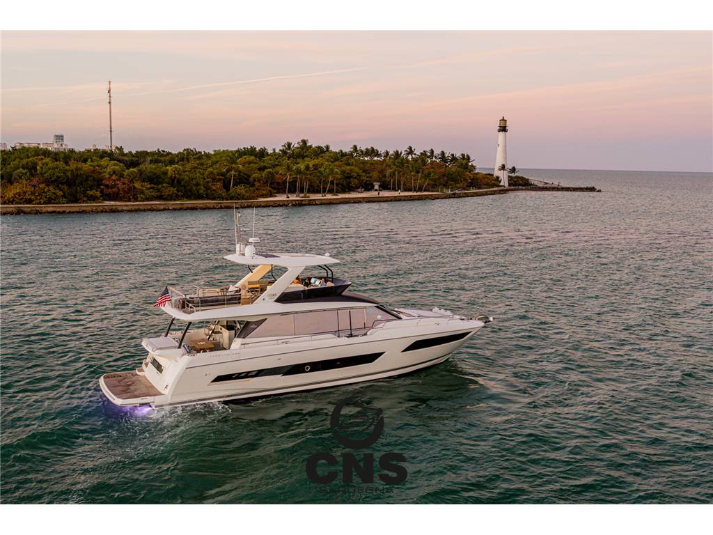 Prestige 690 fly