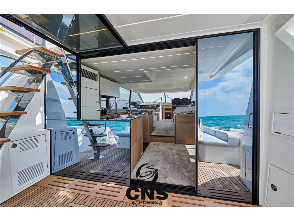 Prestige 590 fly