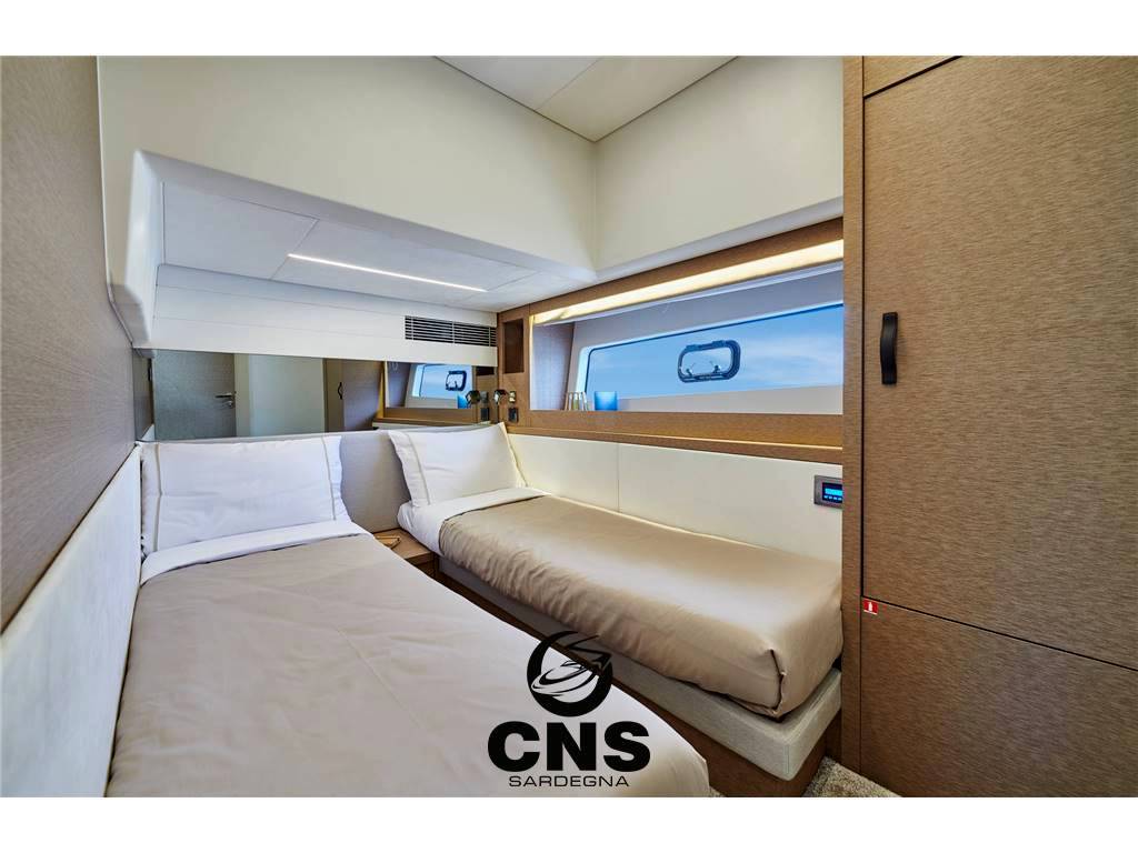Prestige 590 fly