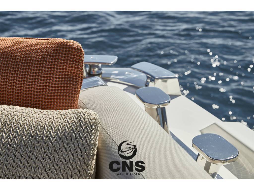 Prestige Yacht x70