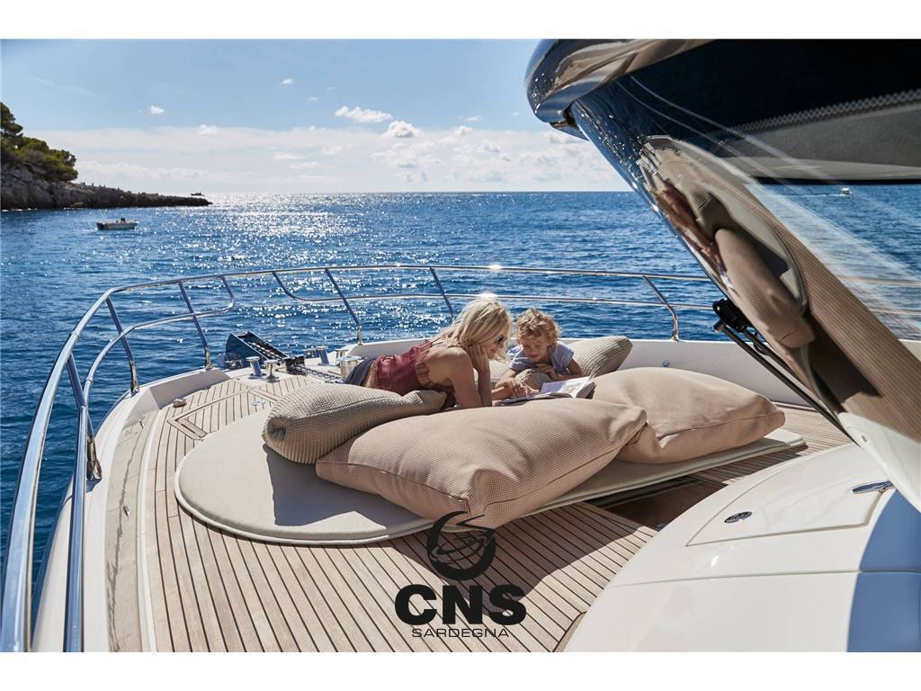 Prestige Yacht x70