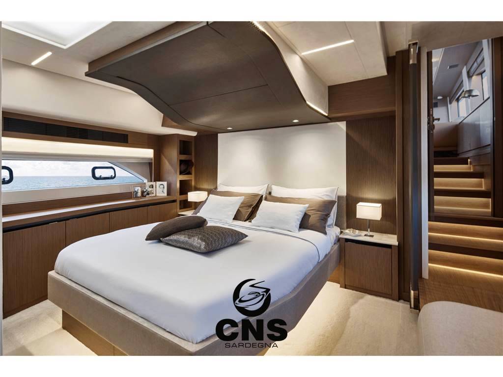 Prestige Yacht x70