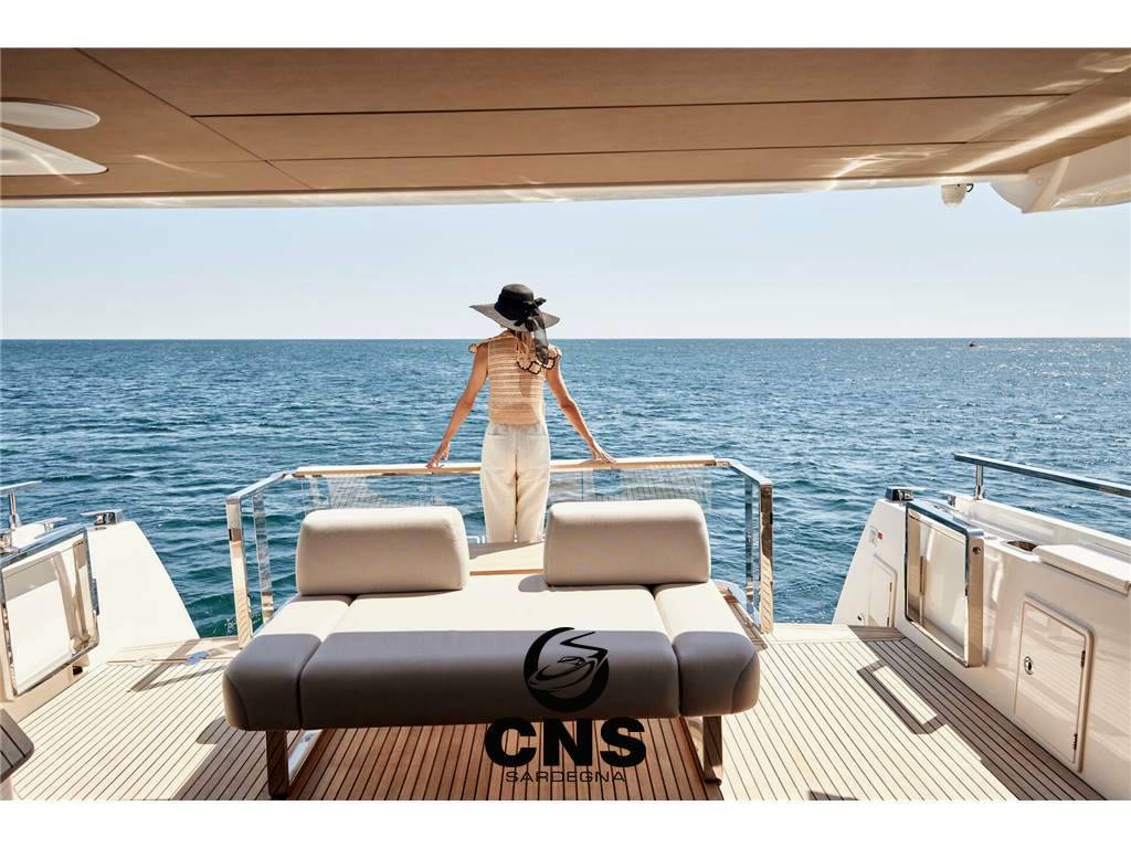 Prestige Yacht x60