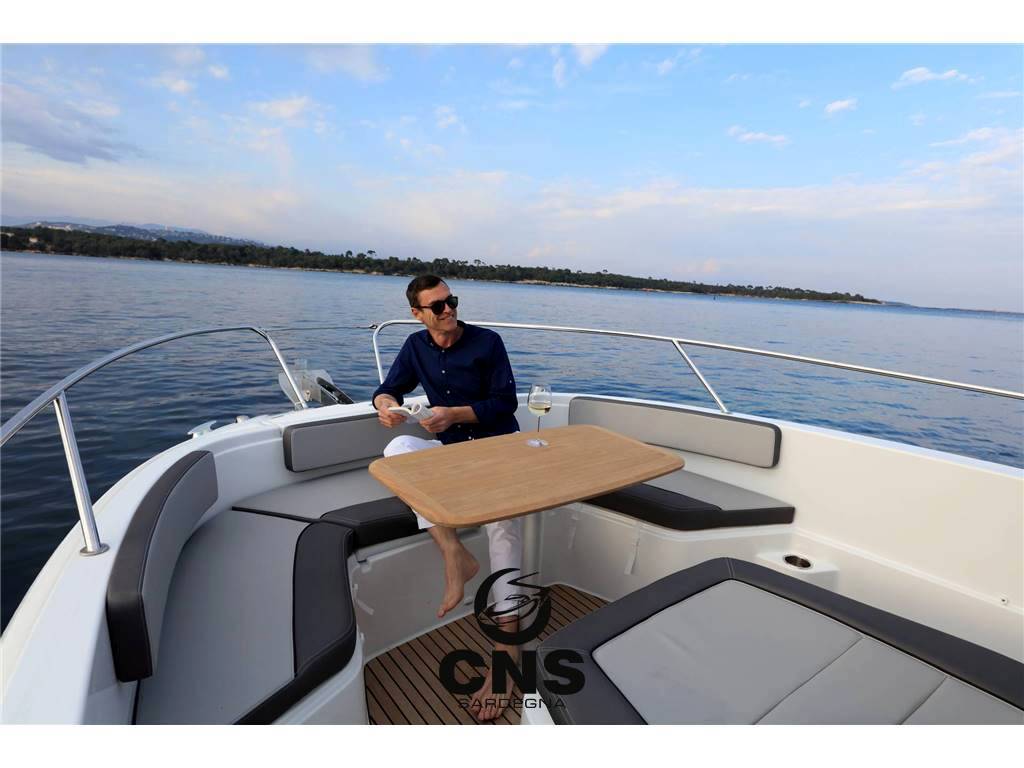 Jeanneau Cap camarat 9.0 cc