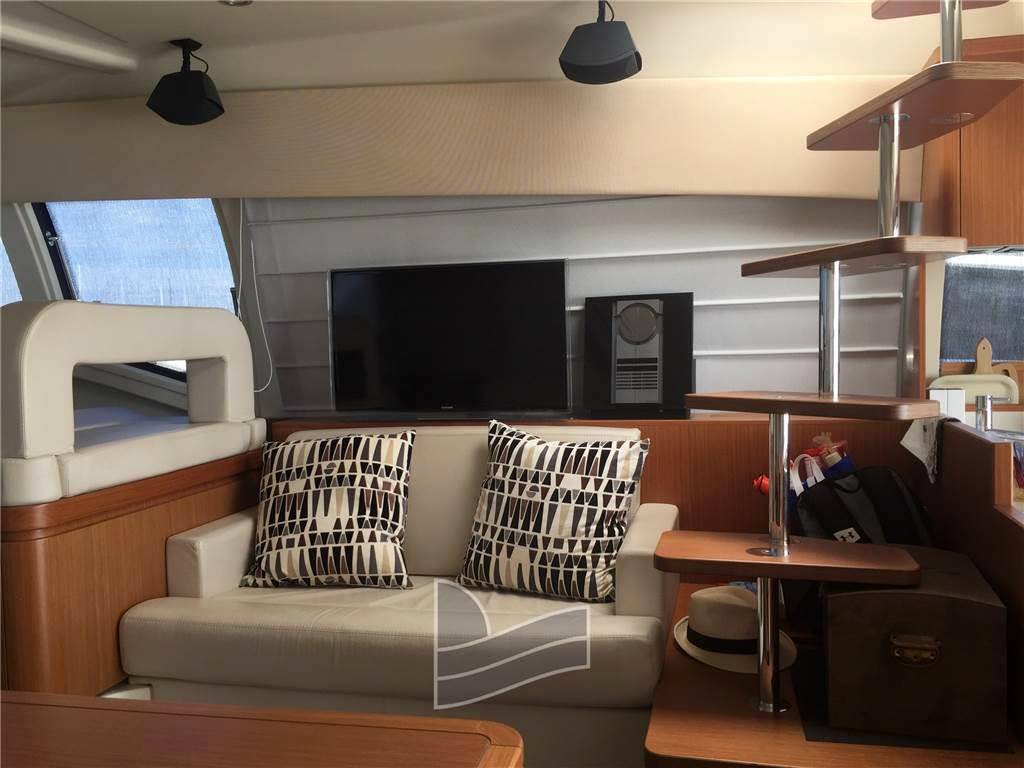 Ferretti yachts 510