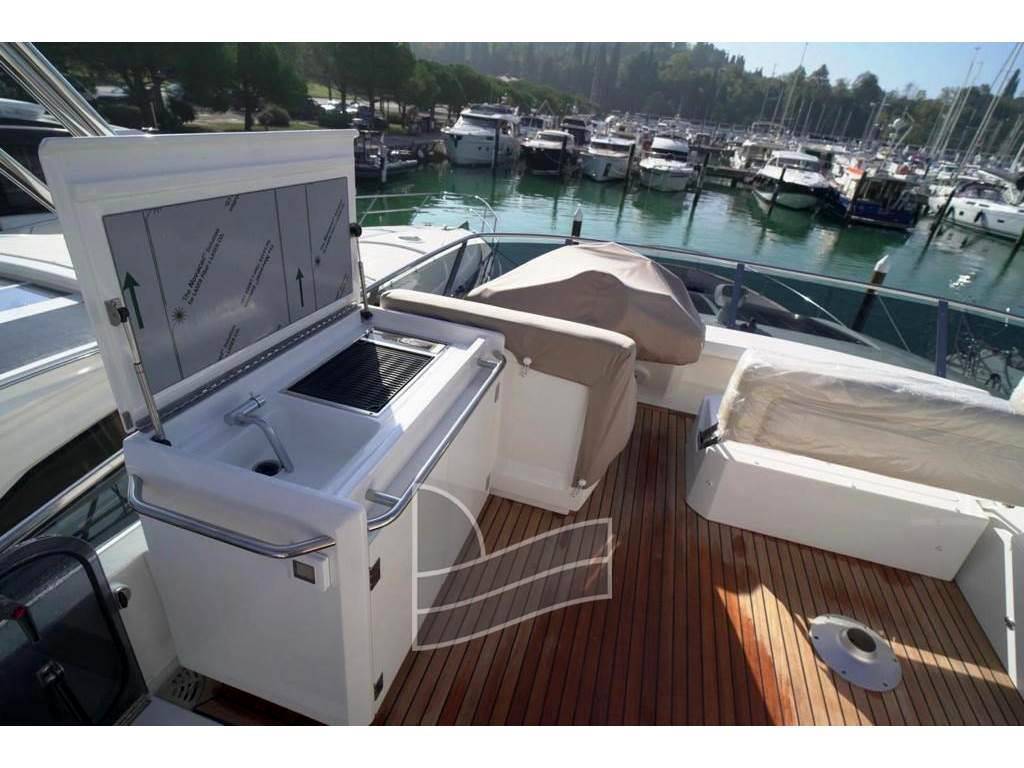 Greenline yachts 48 fly