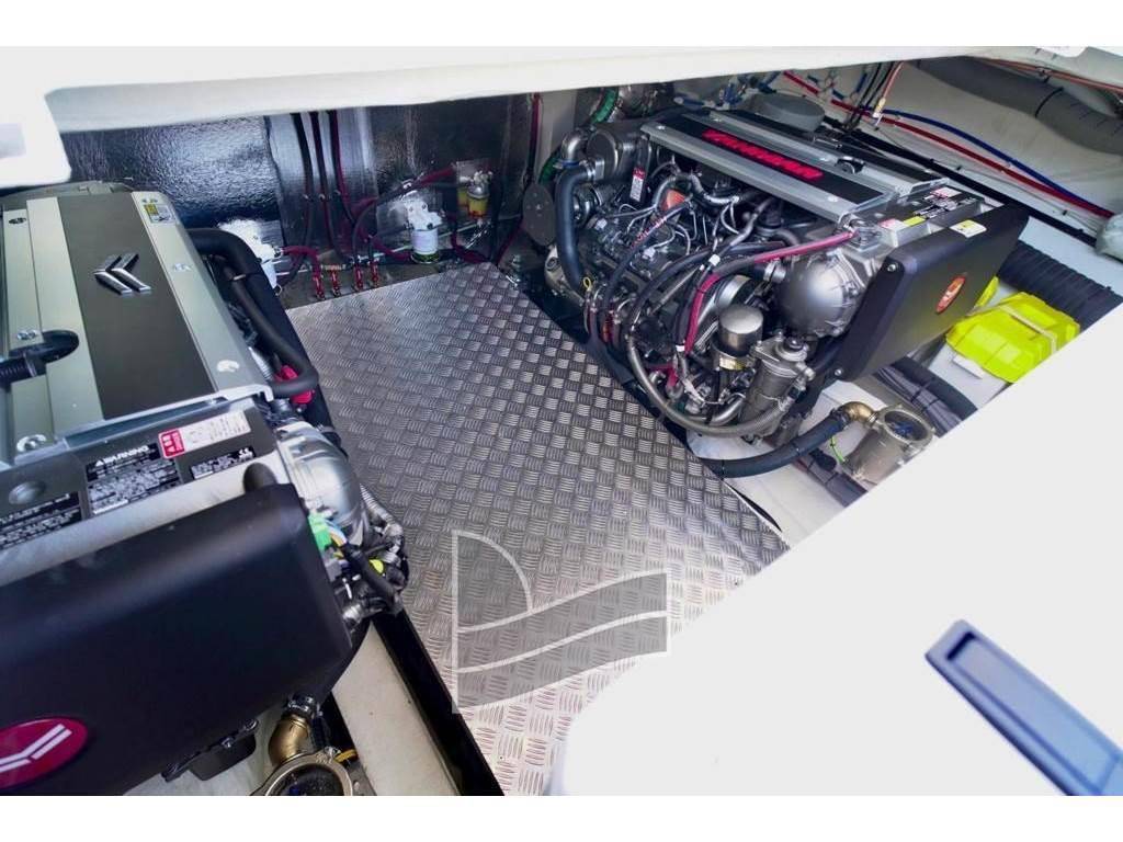 Greenline yachts 48 fly