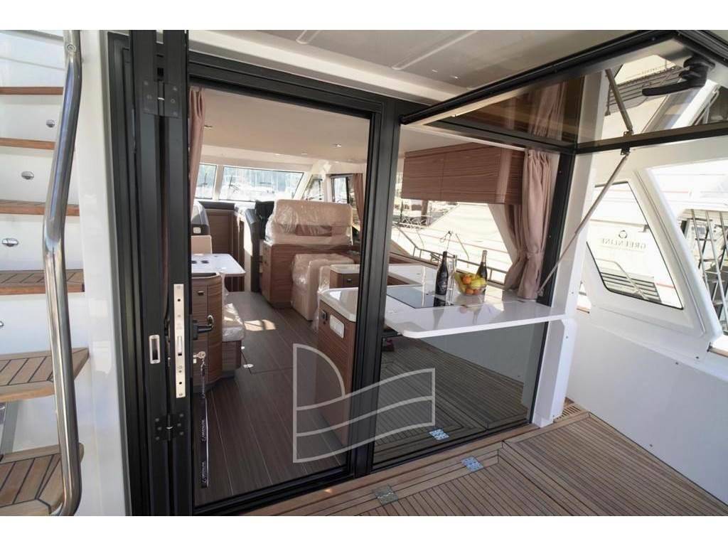 Greenline yachts 48 fly