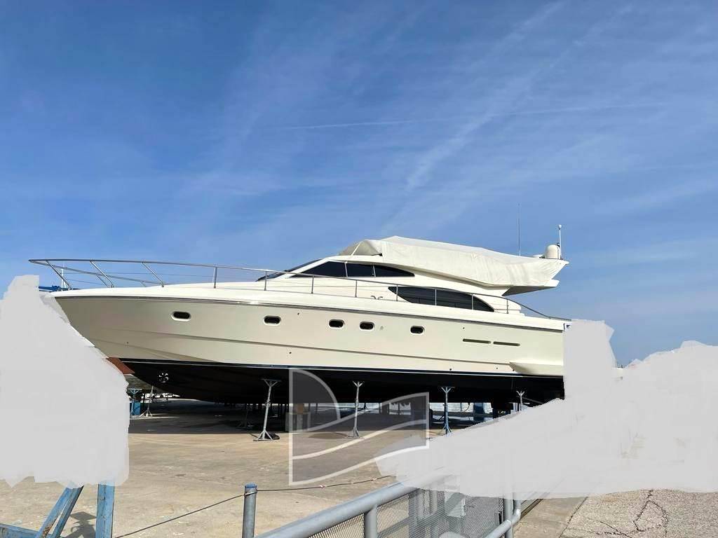 Ferretti yachts 53