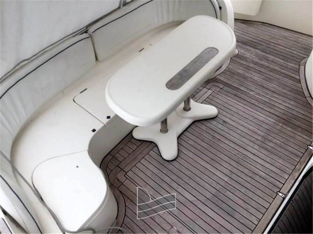 Sealine F 44