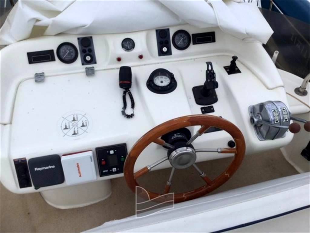 Sealine F 44