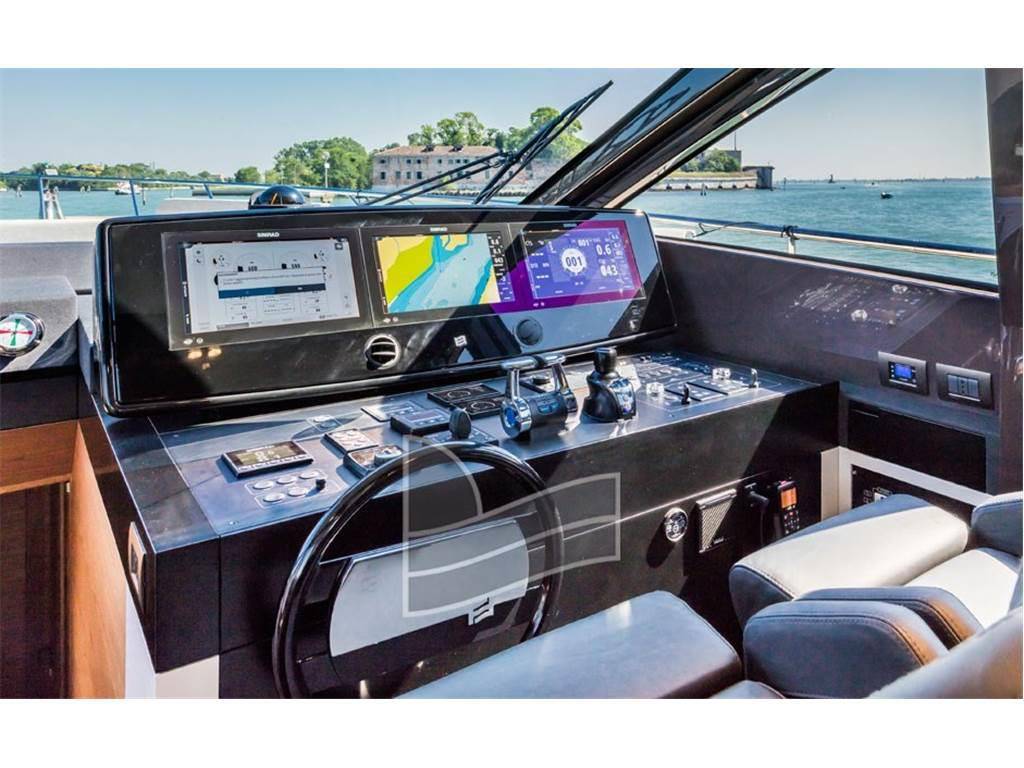Ferretti yachts Ferretti 670