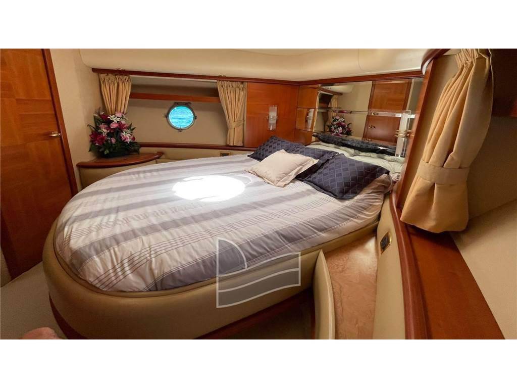 Azimut 62