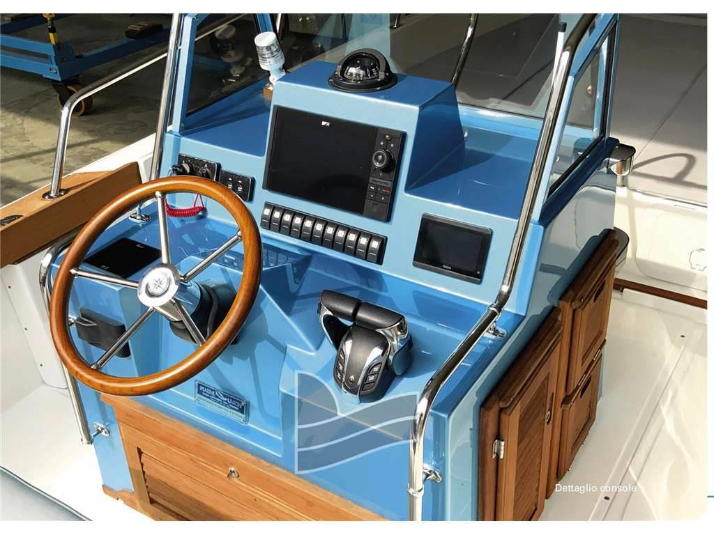 Boston whaler Outrage 25