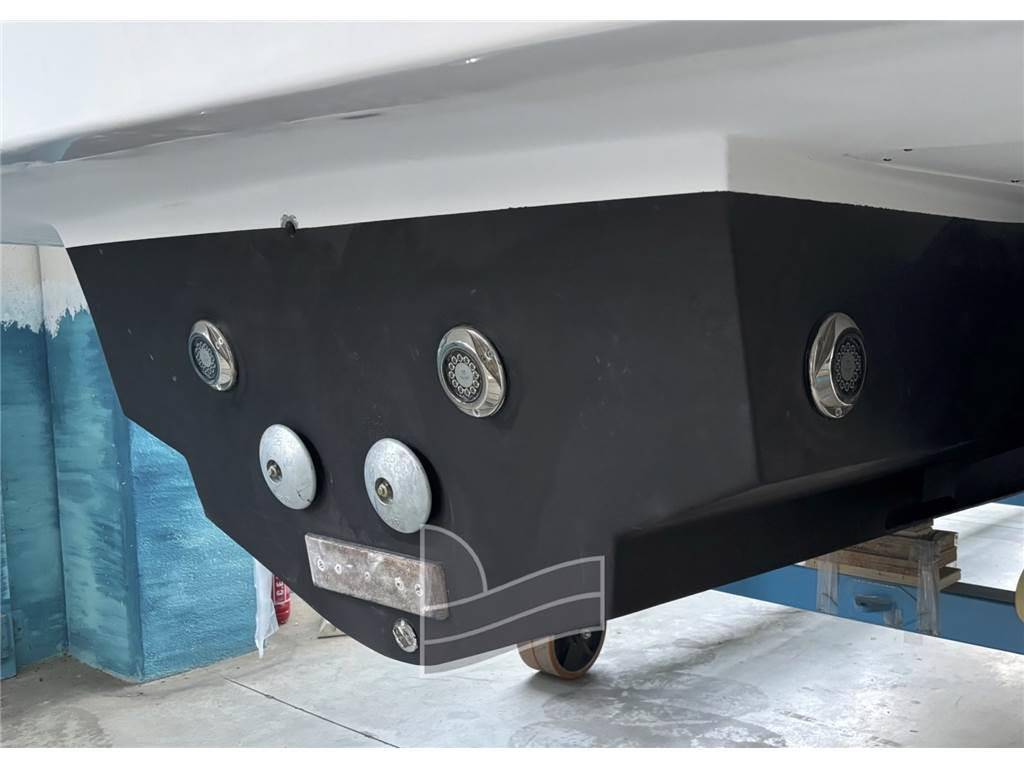 Bertram yacht 28' sf