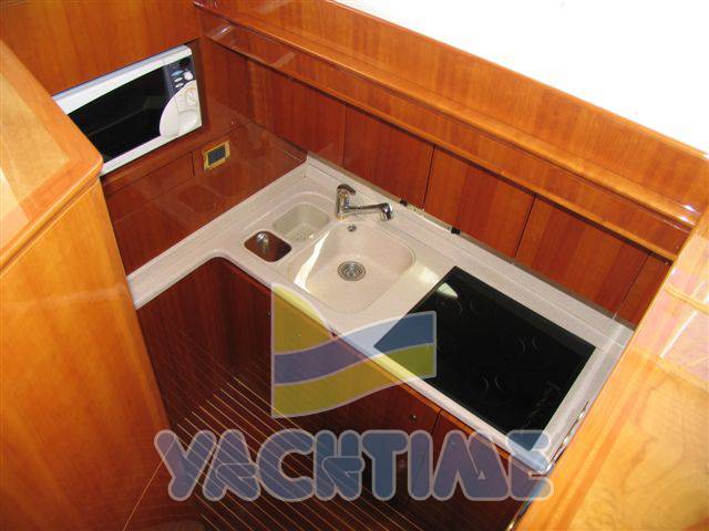 Azimut 58