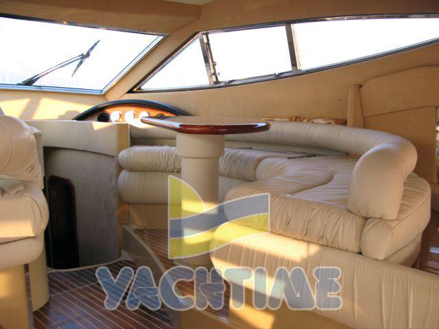 Ferretti 590 fly