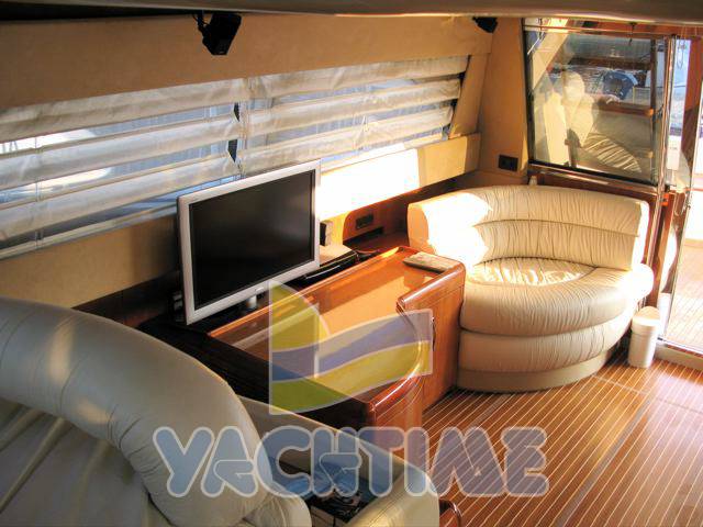 Ferretti 590 fly