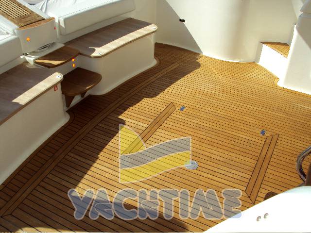Ferretti 590 fly