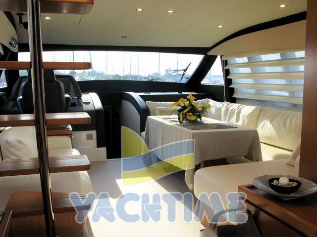 Ferretti 592