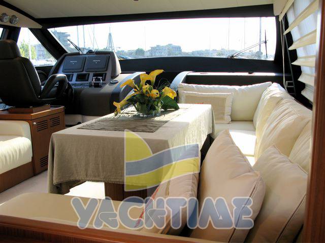 Ferretti 592