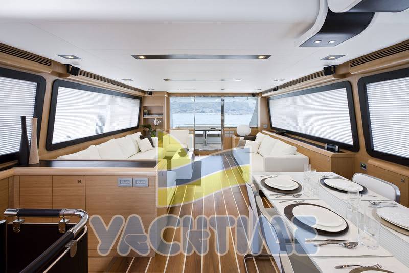 Ferretti 800 h.t.