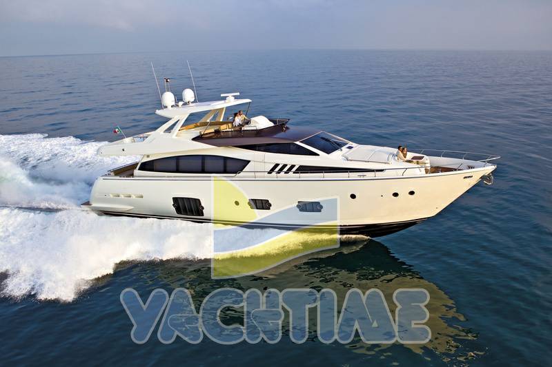 Ferretti 800 h.t.