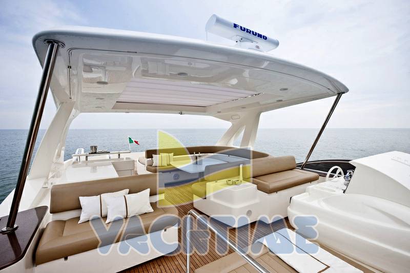 Ferretti 800 h.t.