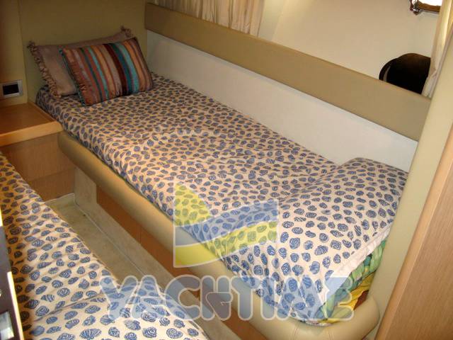 Ferretti 460