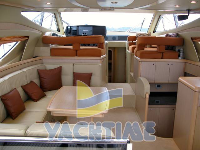 Ferretti 460