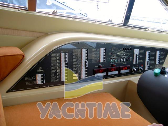 Ferretti 460