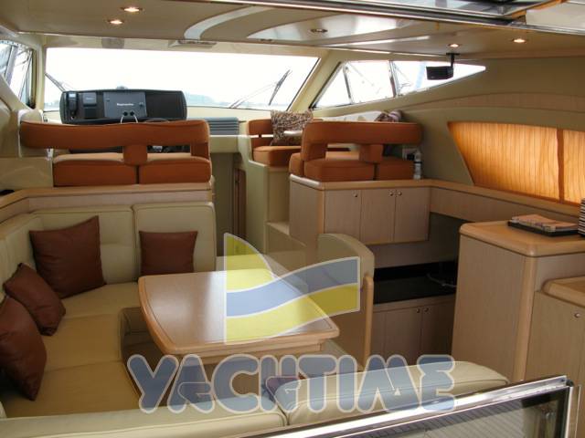 Ferretti 460