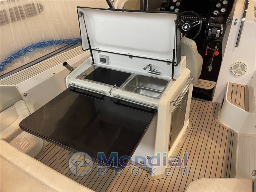 Noah 36 cabin