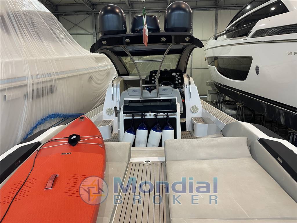 Noah 36 cabin