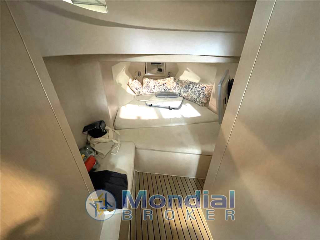 Noah 36 cabin