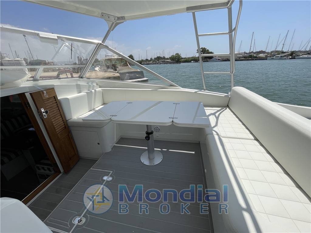 Magnum marine 35 hard top