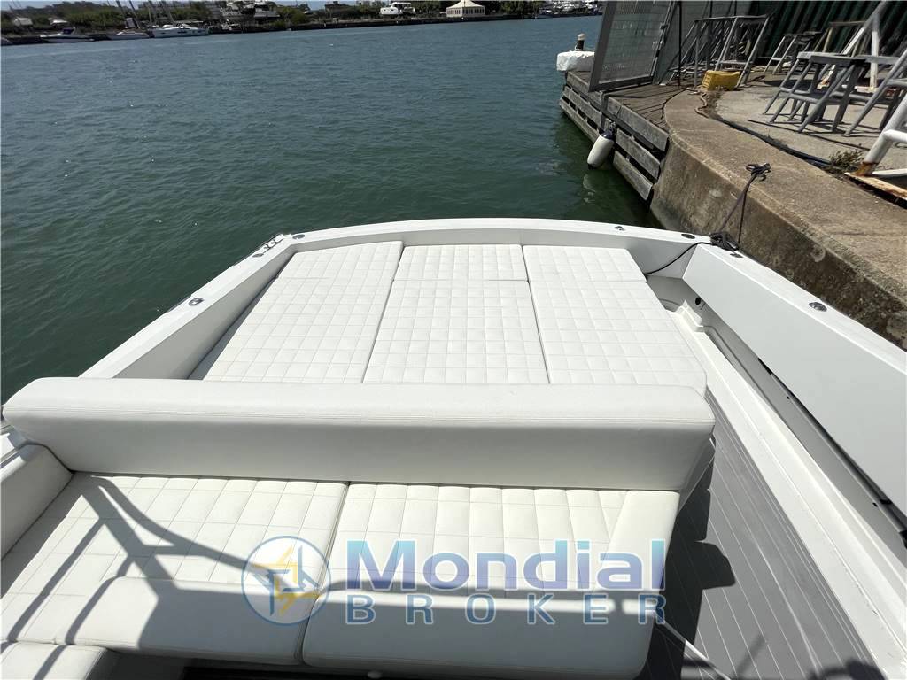 Magnum marine 35 hard top