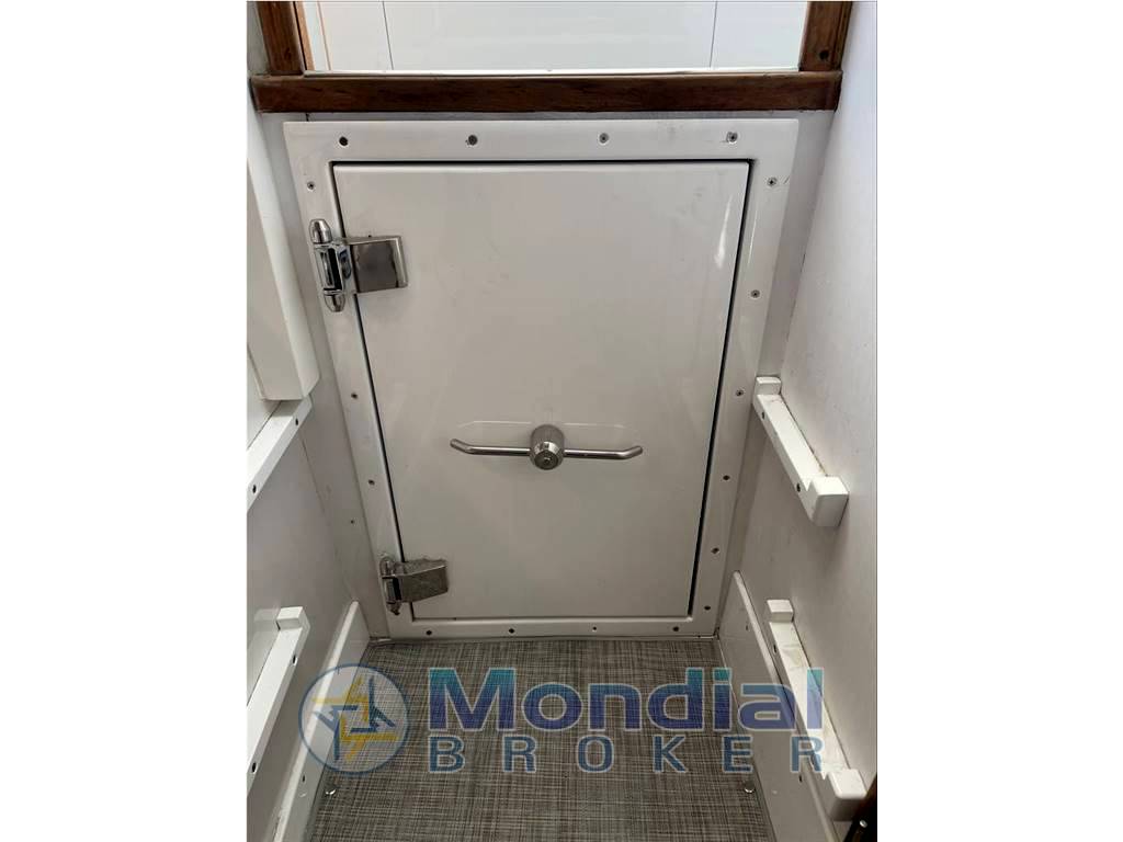 Magnum marine 35 hard top