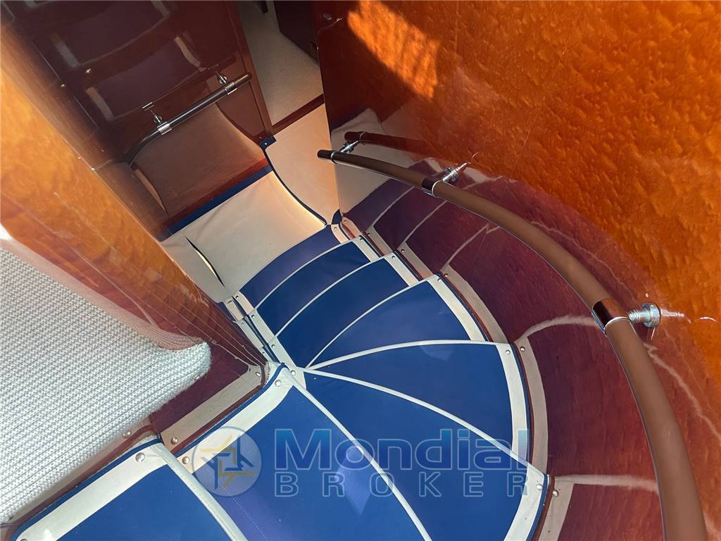 Horizon 76' distinctive