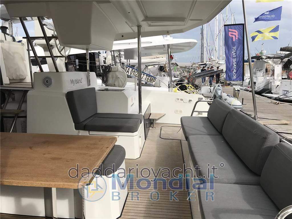 Fountaine pajot Astréa 42