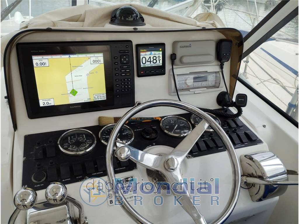 Luhrs 28 open