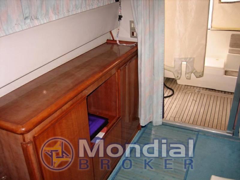 Azimut 32