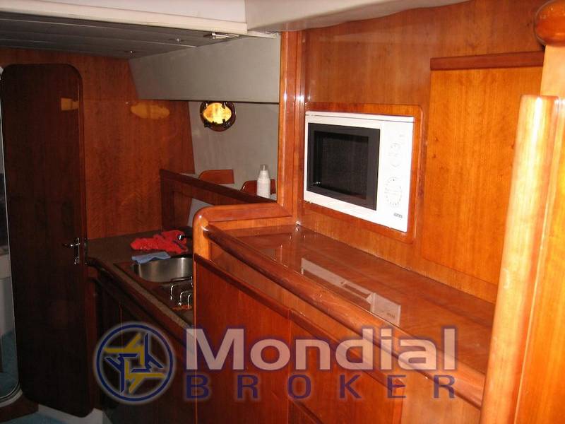 Azimut 32