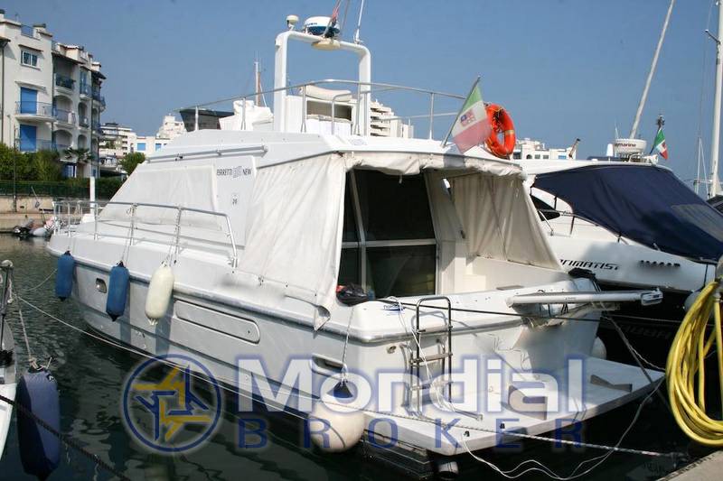 Ferretti 36 fly